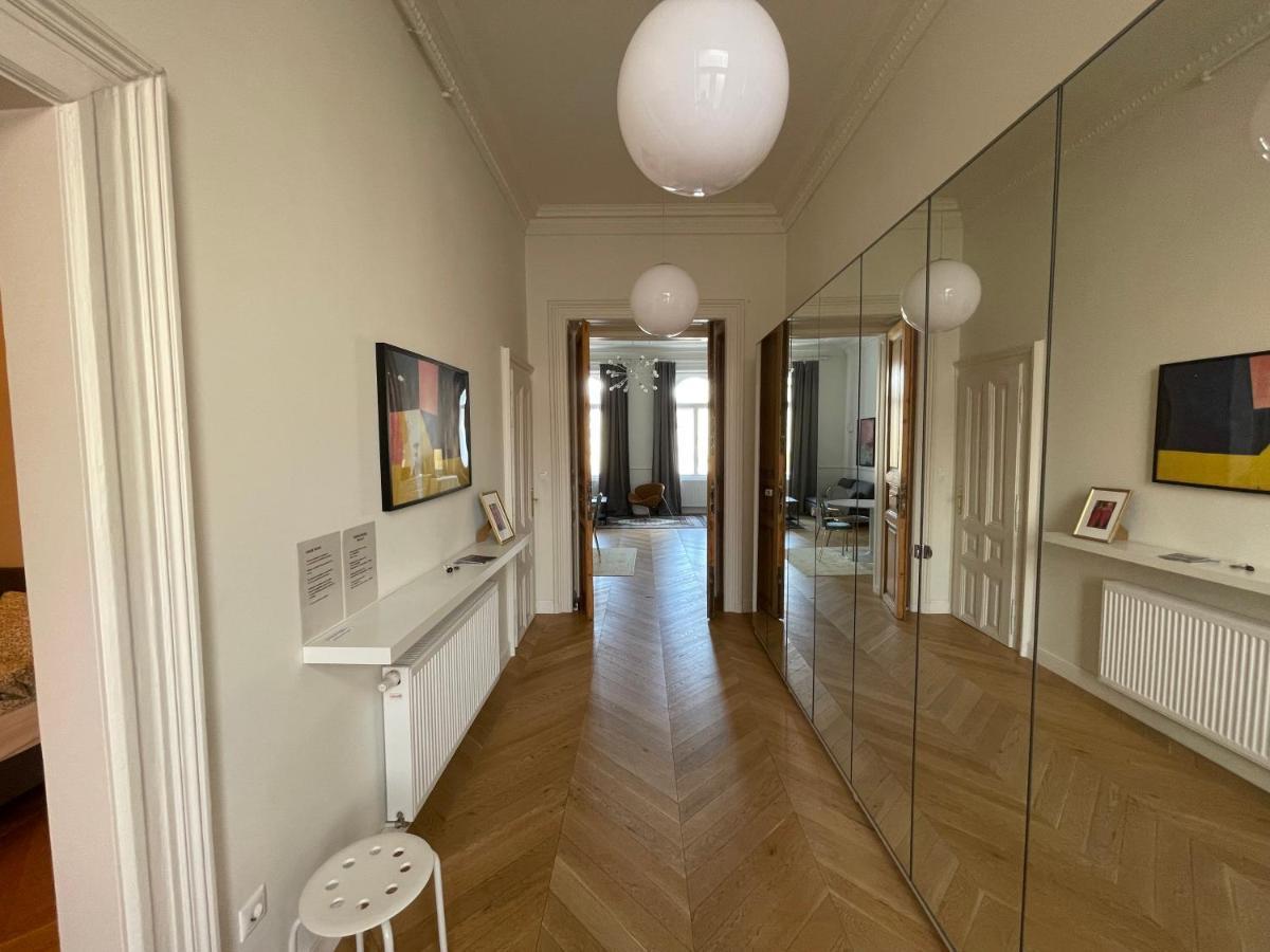 City Center 3, Elegant And Cozy 2Br In City Center! Budapest Eksteriør bilde